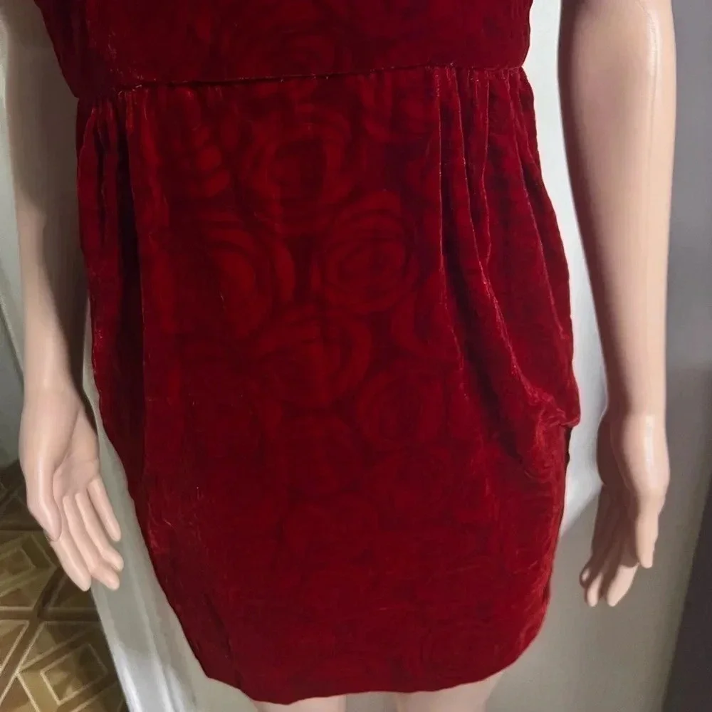 Alice + Olivia excellent pre